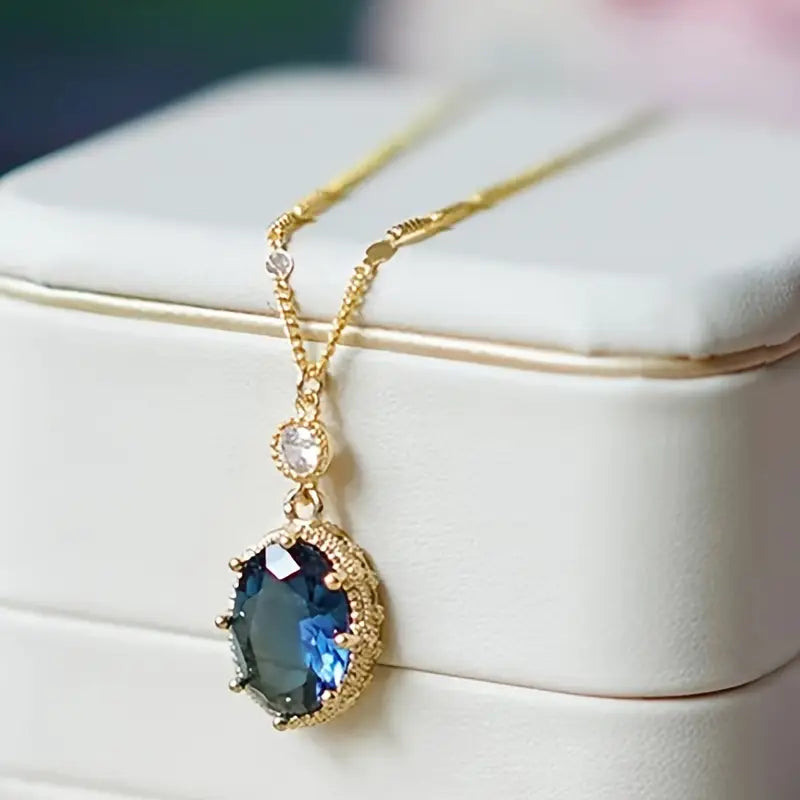 Thessia Lunebray Halskette | Gold